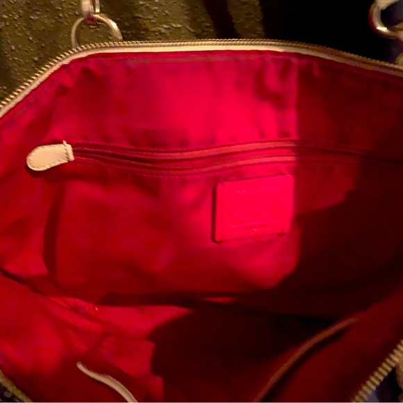 Coach purse - Picture 3 of 4